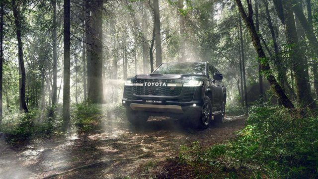 АБСОЛЮТНО НОВЫЙ Toyota Land Cruiser 7