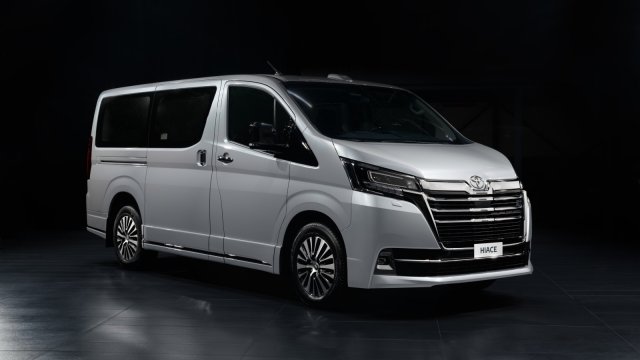 Toyota Hiace 17