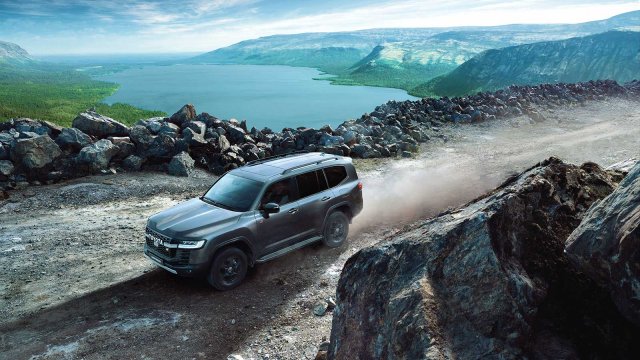 АБСОЛЮТНО НОВЫЙ Toyota Land Cruiser 11