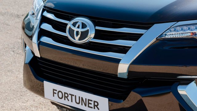 Toyota Fortuner 26