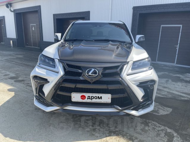 Lexus LX570