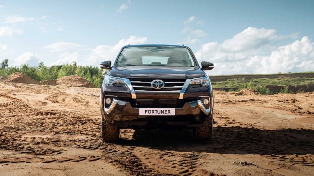 Toyota Fortuner 0