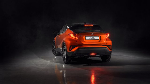 Toyota C-HR 7