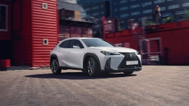 LEXUS UX 1