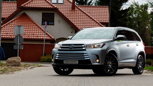 Toyota Highlander 6