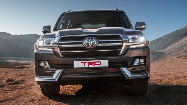 Toyota Land Cruiser 200 8